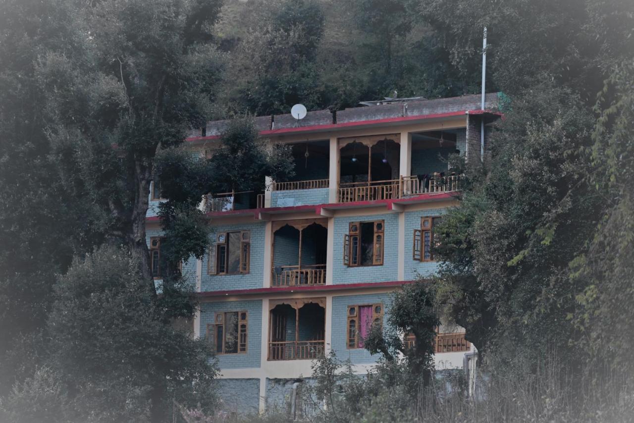 Mozo Inn&Cafe Jibhi Banjar Exterior photo