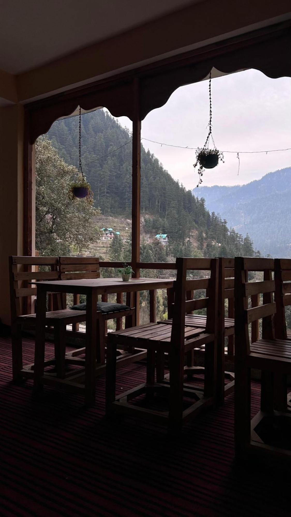 Mozo Inn&Cafe Jibhi Banjar Exterior photo